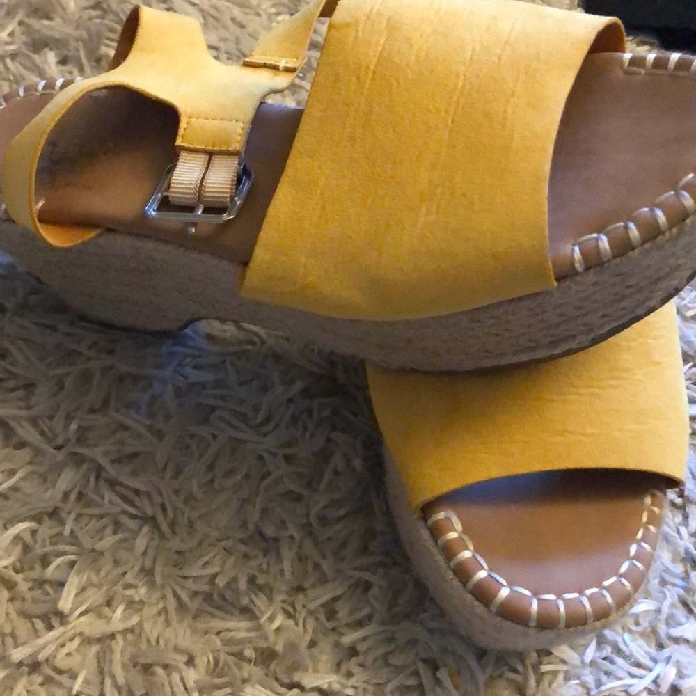 Platform shoes